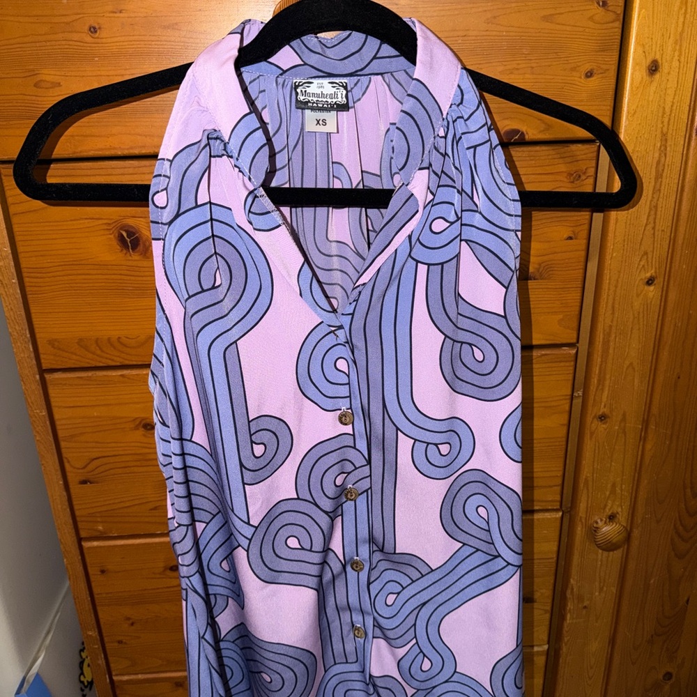 Manuhealii Purple Swirl Patterned Top - Picture 3 of 5